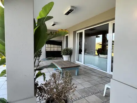 Casa en Alquiler de 3 dormitorios