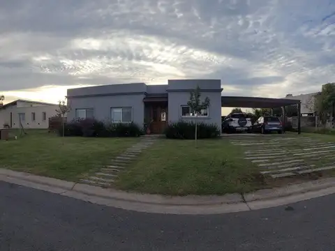 Casa en Alquiler de 3 dormitorios