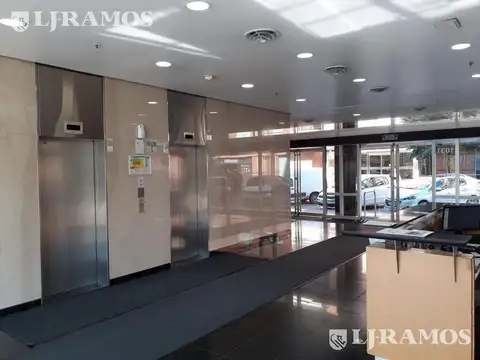 Oficina Monoambiente con 6 baños