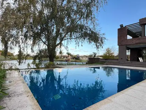 Venta CASA a la laguna en El Cazal | Escobar