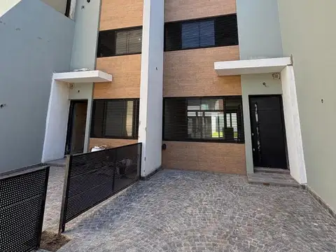 Casa en Venta en Olivos Maipu/Uzal, USD 420.000