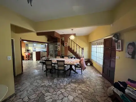 Casa en Alquiler en Ramos Mejia, $ 1.400.000