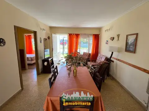 Casa 3 ambientes con 1 baño
