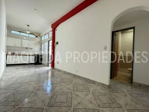 Depto Tipo Casa en Venta de 2 ambientes