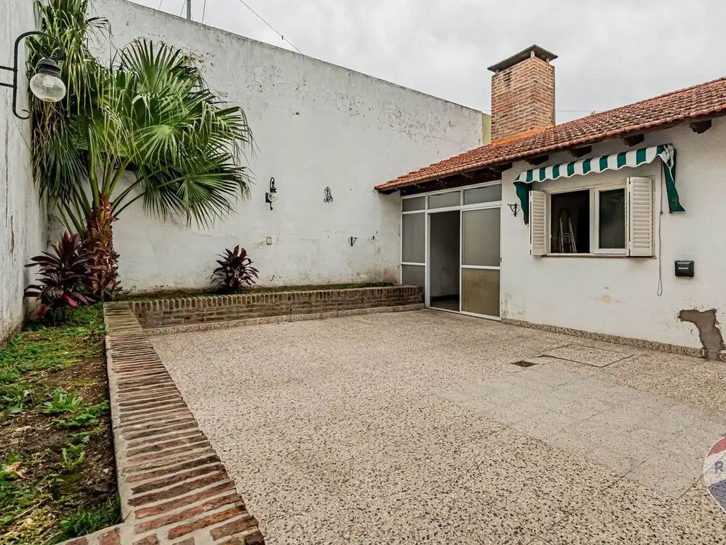 Calle 17 entre 63 y 64 1000