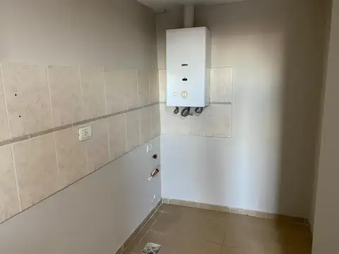 Alquilo Depto de 3 Dor. 2 Baños, 2 Balcones, Pileta y Seguridad 24 Hs. Complejo Villasol