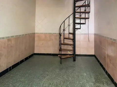 Depto Tipo Casa 4 ambientes con 2 baños