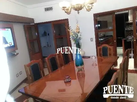 Casa 6 ambientes con 3 baños