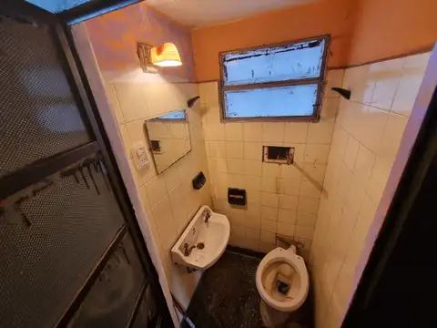 Local en Venta 68 años