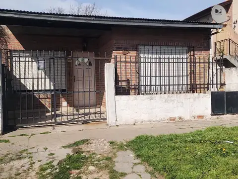 Depto Tipo Casa en Alquiler de 3 ambientes