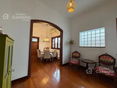 Depto Tipo Casa en Venta 40 años
