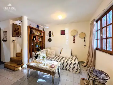 Casa/Duplex en venta -tolosa-la plata -dos dormitorios- patio-toillet-baño completo