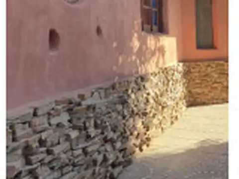 Casa 7 ambientes con 2 baños