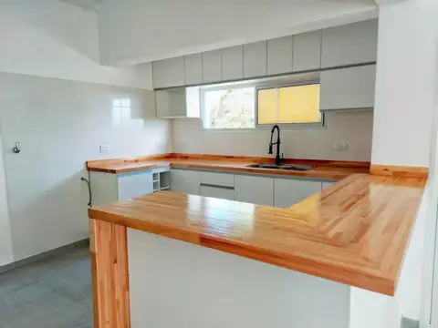 Casa 3 ambientes con 1 baño