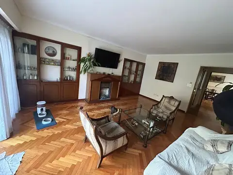 SEMIPISO 3 A. C/E- COCHERA-UBICACION EXCELENTE