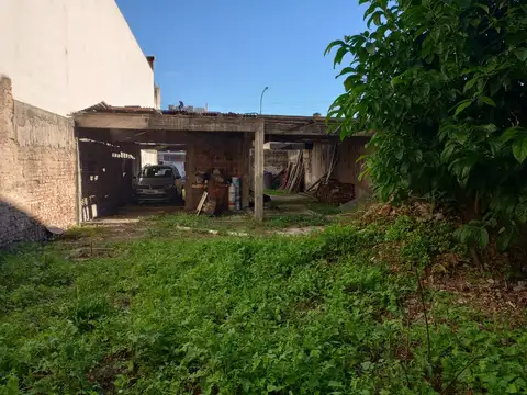 Terreno en Venta 44  mts Fondo