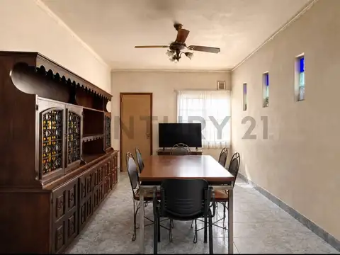VENTA - CASA MULTIFAMILIAR DE 7 AMBIENTES EN PARQUE PATRICIOS - IDEAL 3 FAMILIAS O INVERSORES