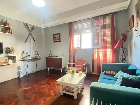 Casa + 4 phs, 385 m2 tot., Loria esq. San Juan