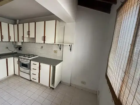 Departamento en Venta en San Isidro Vías / Rolon, USD 180.000