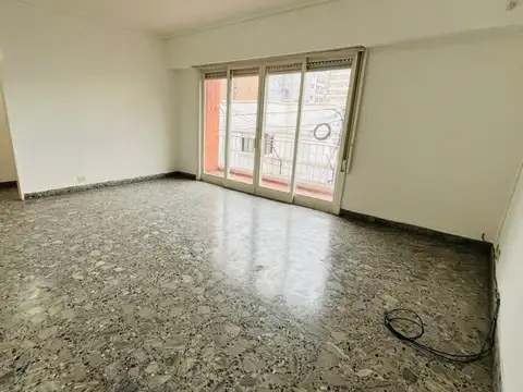 QUILMES CENTRO - ALQUILER - Depto 3 ambientes