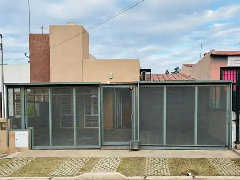 VENTA CASA DOS DORMITORIOS HORIZONTE LOS PLATANOS