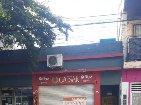 Lindo local , San Martin al 2500 apto varios rubros. 