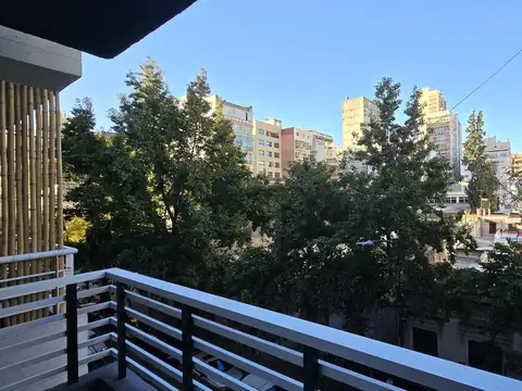 Avenida Coronel Esteban Bonorino 100