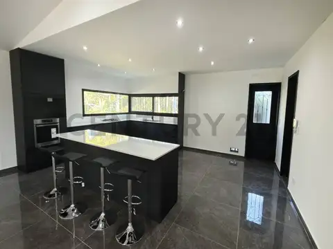 VENTA CASA 7 AMBIENTES LAS LOMADAS DE CARDALES