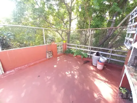 Depto Tipo Casa 4 ambientes con 2 baños