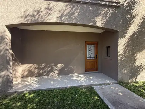 Casa en Alquiler de 4 dormitorios