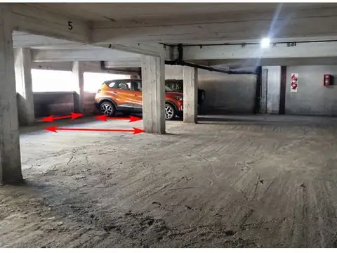 Cómoda cochera en pleno centro 