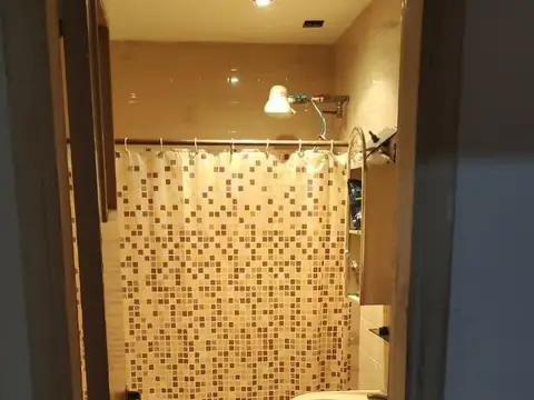 PH TIPO CASA 3 AMB AL FRENTE Y EN PLANTA BAJA CON PATIO