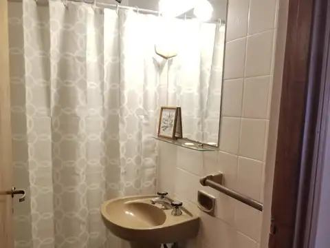 Depto Tipo Casa 3 ambientes con 2 baños