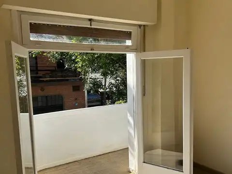 Depto Tipo Casa en Venta 40 años