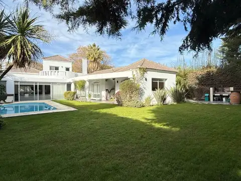 Casa B. Privado El Remanso, Chacras de Coria Mza