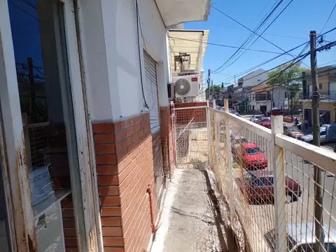 Casa en alquiler, solo Uso Comercial, en 1° Piso