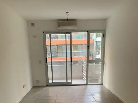 Departamento en Alquiler en Urquiza R, $ 675.000