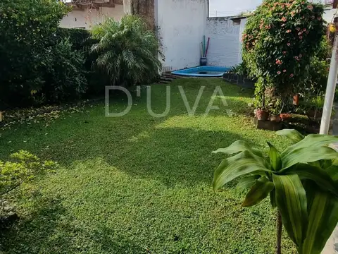 Casa en Venta con 1 cochera