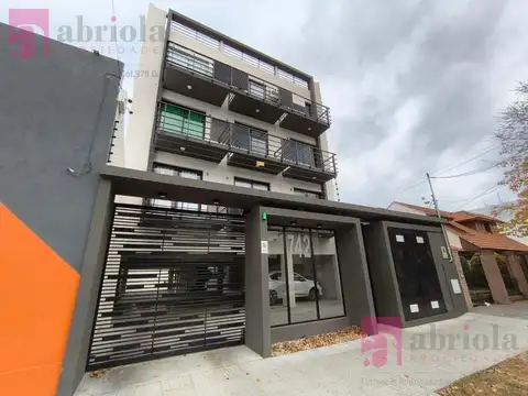 Departamento de 2 Ambientes en Alquiler excelente ubicacion de Quilmes Oeste.. 