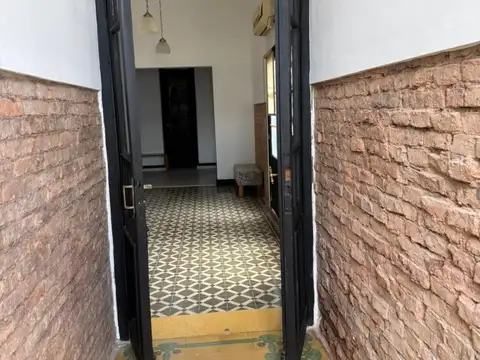 Oficina 3 ambientes con 2 baños