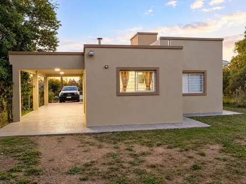 Casa en venta centro Los Molles San Luis