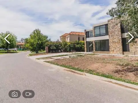 Casa 6 ambientes con 4 baños