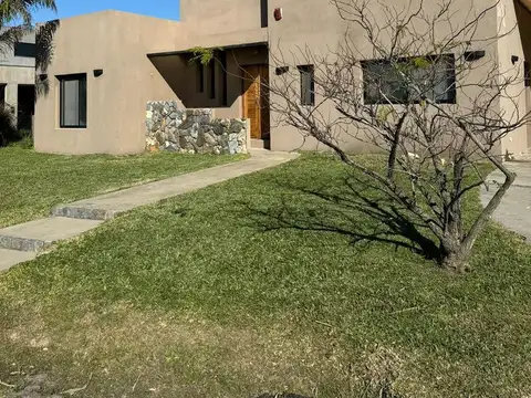 Venta casa 5 amb c/Renta hasta 2027 barrio Santa Isabel I Ing Maschwitz Escobar