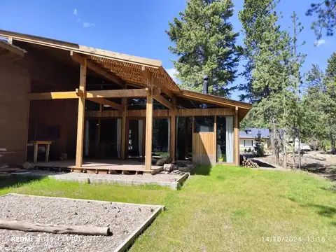 Casa 6 ambientes con 2 baños