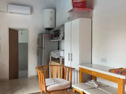 Casa 2 ambientes con 1 baño