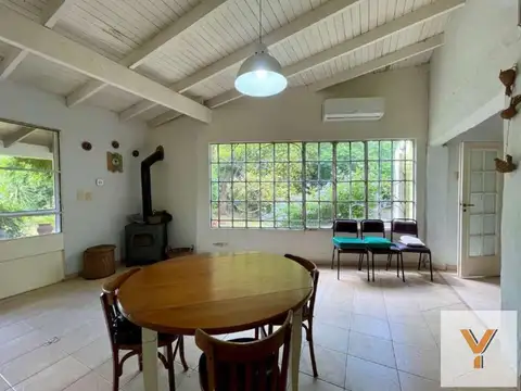 Casa quinta en venta - 3 dormitorios 3 baños - 2200mts2 - Los Hornos