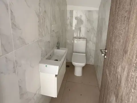 Depto Tipo Casa en Venta con 1 cocheras