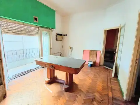 Inmueble comercial sobre Av. Yrigoyen Lanús Oeste