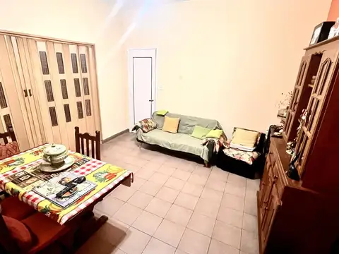 Depto Tipo Casa en Venta 60 años