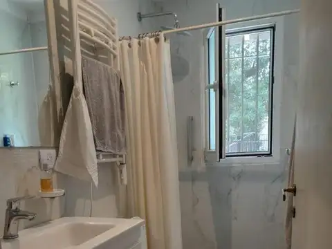 Casa en Alquiler Temporal con 5 cocheras